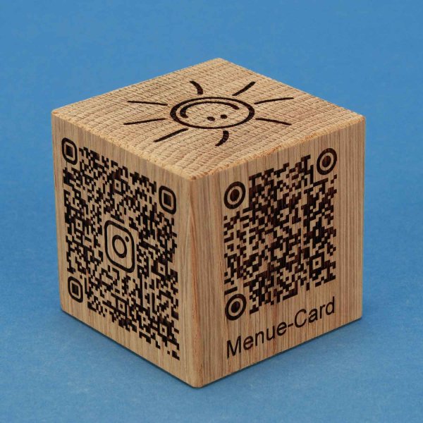 WOODEN CUBE OAK QR-CODE MENU CART LASER ENGRAVING